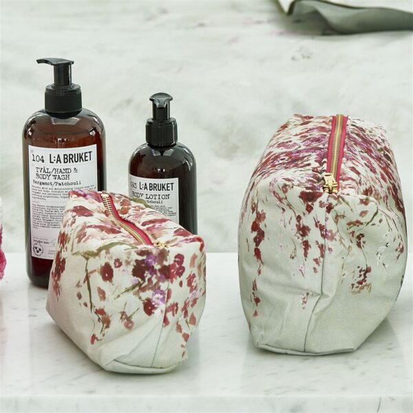 DESIGNERS GUILD Washbag Shinsha Blossom Lifestyle-1